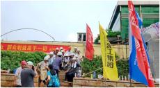 武汉钰龙金融广场项目员工参与地方防汛抢险